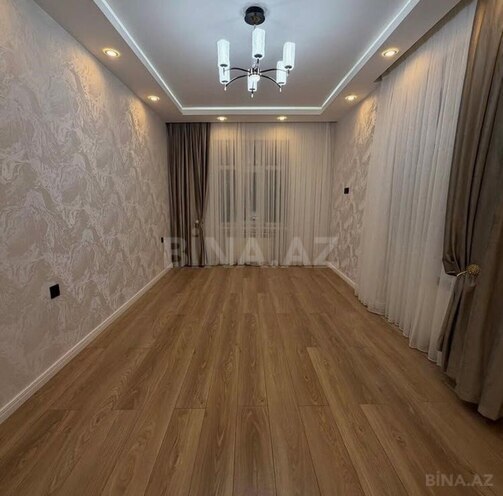 Продаётся 2-комн. вторичка 65 м², м. Ази Асланов, photo 1 from 11