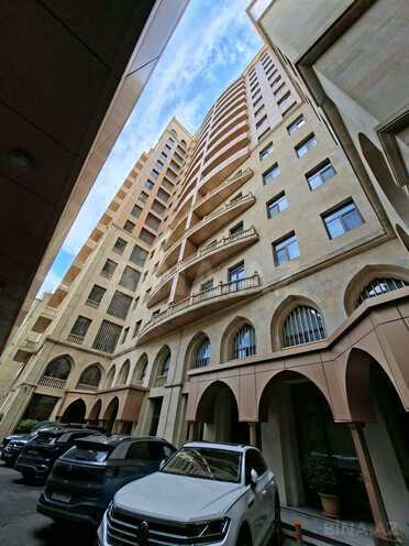Сдаётся 3-комн. новостройка 164 м², м. Сахил, photo 1 from 16
