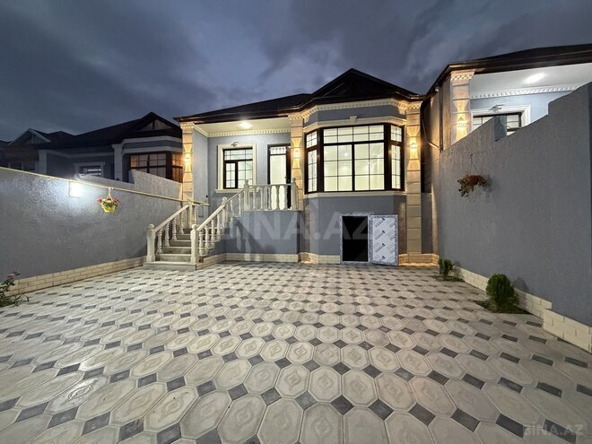 Satılır 3 otaqlı həyət evi/bağ evi 90 m², Saray q., photo 1 from 9