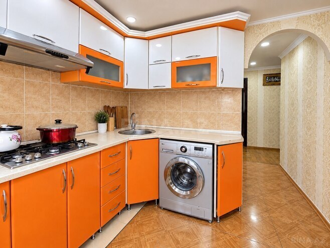 Продаётся 3-комн. вторичка 75 м², м. Элмляр Академиясы, photo 6 from 8