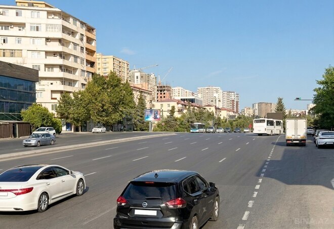 Продается 3-комн. вторичка 85 м², м. Кара Караев, photo 1 from 14