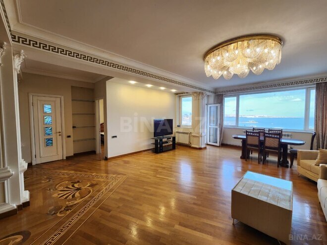 İcarəyə verilir 3 otaqlı yeni tikili 176 m², İçəri Şəhər m., photo 9 from 20