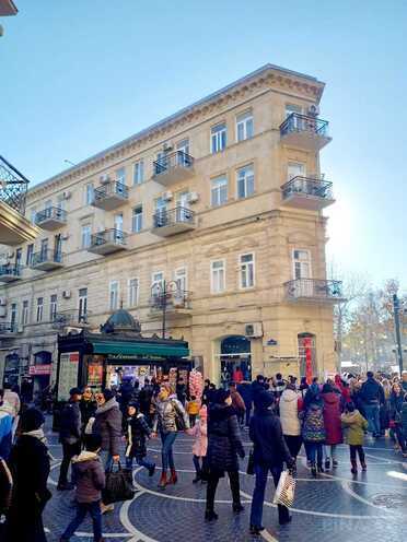 İcarəyə verilir 3 otaqlı köhnə tikili 120 m², Sahil m., photo 27 from 28