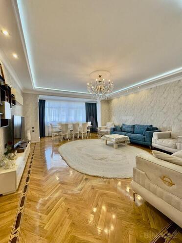 Satılır 3 otaqlı yeni tikili 180 m², 20 Yanvar m., photo 1 from 30