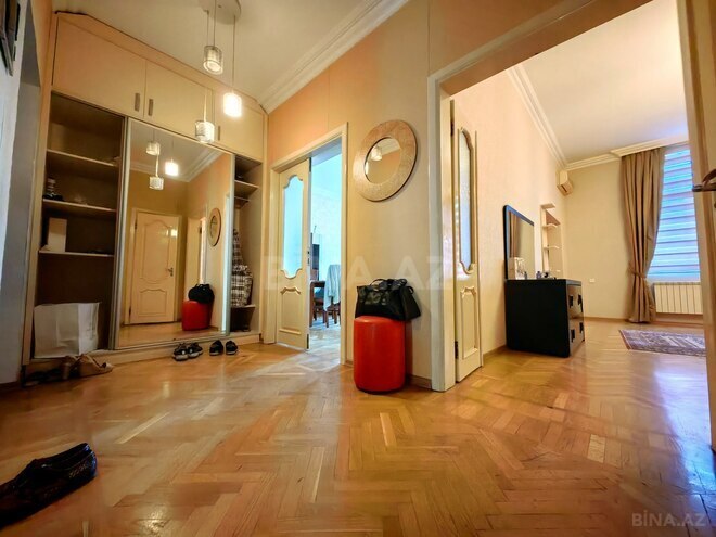Продаётся 3-комн. вторичка 130 м², м. Ичеришехер, photo 26 from 31