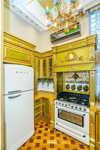 İcarəyə verilir 5 otaqlı köhnə tikili 225 m², Sahil m., photo 9 from 19