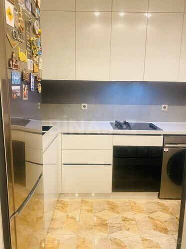 Сдается 3-комн. новостройка 90 м², м. Элмляр Академиясы, photo 3 from 10
