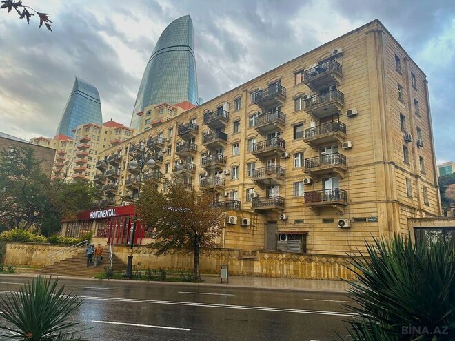 Продаётся 2-комн. вторичка 50 м², м. Ичеришехер, photo 1 from 13