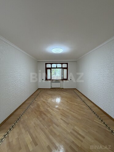 Продаётся 3-комн. вторичка 65 м², м. Иншаатчылар, photo 1 from 14