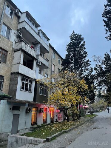 Satılır 2 otaqlı köhnə tikili 65 m², İnşaatçılar m., photo 1 from 14