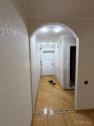 Satılır 2 otaqlı köhnə tikili 65 m², İnşaatçılar m., photo 3 from 14