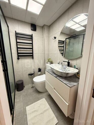 Satılır 2 otaqlı köhnə tikili 60 m², Qara Qarayev m., photo 8 from 12