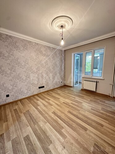Satılır 2 otaqlı köhnə tikili 52 m², 20 Yanvar m., photo 1 from 29