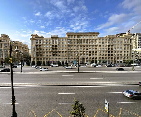 Сдаётся 2-комн. новостройка 80 м², м. Нариман Нариманов, photo 1 from 24