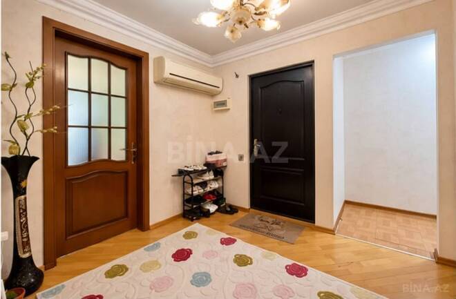 Продаётся 4-комн. вторичка 110 м², м. Нефтчиляр, photo 11 from 15