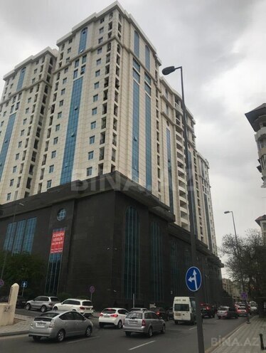Продаётся 4-комн. новостройка 204 м², м. Низами, photo 1 from 12