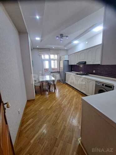 Сдаётся 4-комн. новостройка 135 м², Абшеронcкий  р., photo 5 from 8