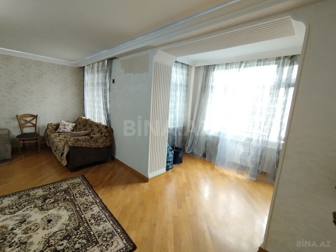 Продаётся 2-комн. вторичка 70 м², м. Элмляр Академиясы, photo 4 from 23