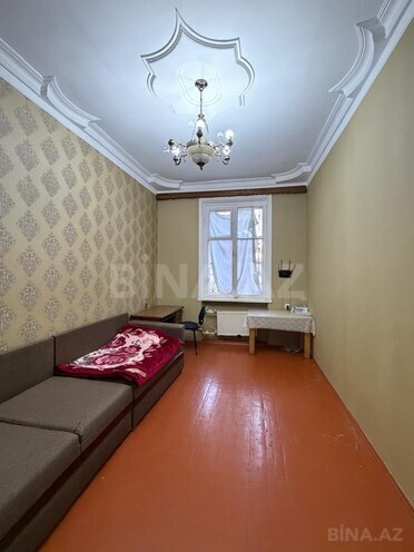 Satılır 2 otaqlı köhnə tikili 65 m², Bakıxanov q., photo 1 from 9