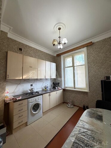Satılır 2 otaqlı köhnə tikili 65 m², Bakıxanov q., photo 6 from 9