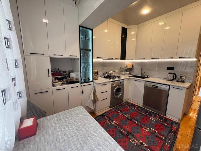 Продаётся 3-комн. вторичка 85 м², м. Ази Асланов, photo 19 from 31