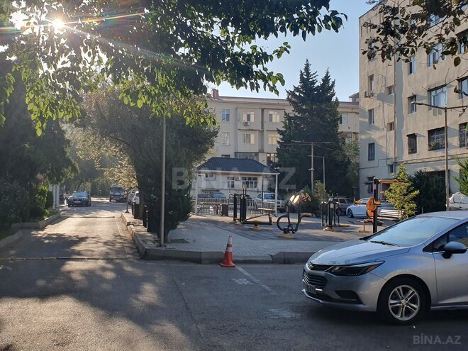Продаётся 3-комн. вторичка 70 м², м. Кара Караев, photo 21 from 24