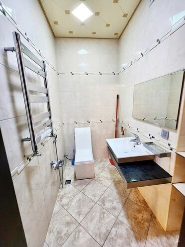 Сдаётся 3-комн. новостройка 140 м², м. 28 мая, photo 8 from 12