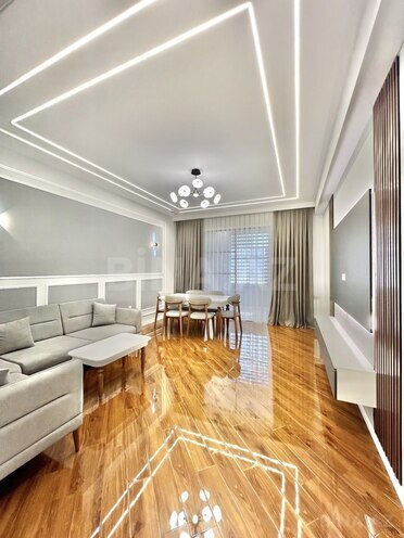 Продается 2-комн. новостройка 80 м², м. 8 ноября, photo 1 from 12