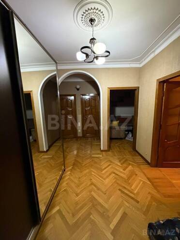 Сдаётся 3-комн. вторичка 70 м², м. Иншаатчылар, photo 3 from 14