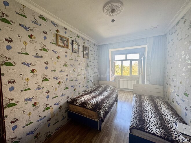 Satılır 4 otaqlı köhnə tikili 100 m², Xalqlar Dostluğu m., photo 12 from 27