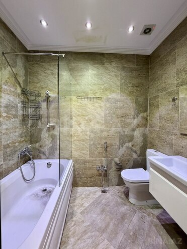 İcarəyə verilir 3 otaqlı yeni tikili 137 m², Gənclik m., photo 13 from 20