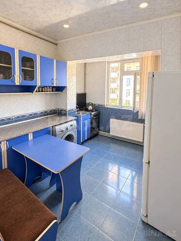 Продаётся 2-комн. вторичка 70 м², м. Ази Асланов, photo 3 from 11