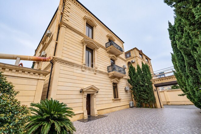 Продаётся 7-комн. дом/дача 850 м², м. 8 ноября, photo 1 from 15
