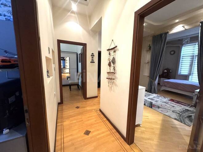 Satılır 4 otaqlı köhnə tikili 120 m², Sahil m., photo 8 from 16