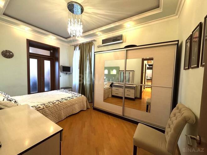 Satılır 4 otaqlı köhnə tikili 120 m², Sahil m., photo 10 from 16