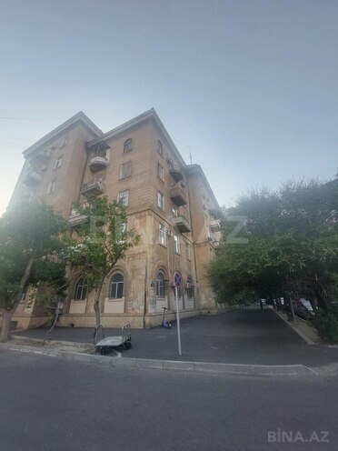 Satılır 2 otaqlı köhnə tikili 60 m², 28 May m., photo 1 from 13