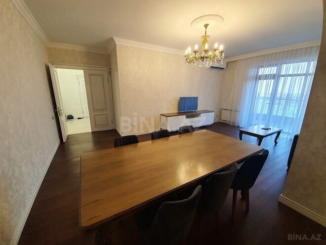 Сдаётся 4-комн. новостройка 180 м², м. 8 ноября, photo 17 from 28