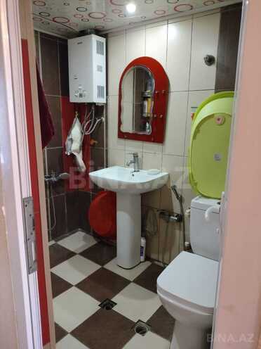 Satılır 2 otaqlı köhnə tikili 65 m², Xalqlar Dostluğu m., photo 8 from 13