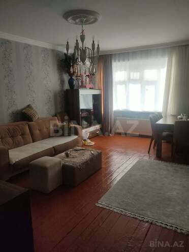 Satılır 2 otaqlı köhnə tikili 65 m², Xalqlar Dostluğu m., photo 1 from 13