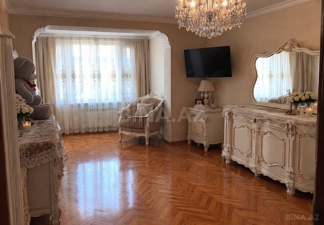 İcarəyə verilir 3 otaqlı köhnə tikili 65 m², Nizami m., photo 1 from 9