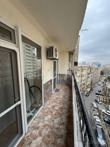 Продаётся 4-комн. вторичка 110 м², м. Элмляр Академиясы, photo 13 from 14