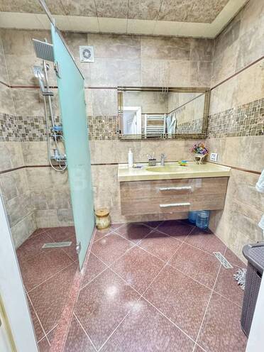 Продаётся 4-комн. вторичка 170 м², м. Нариман Нариманов, photo 13 from 16