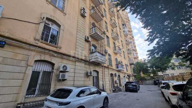 Продаётся 4-комн. вторичка 190 м², м. Низами, photo 5 from 21