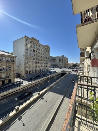 Продаётся 2-комн. вторичка 45 м², м. Нариман Нариманов, photo 10 from 12