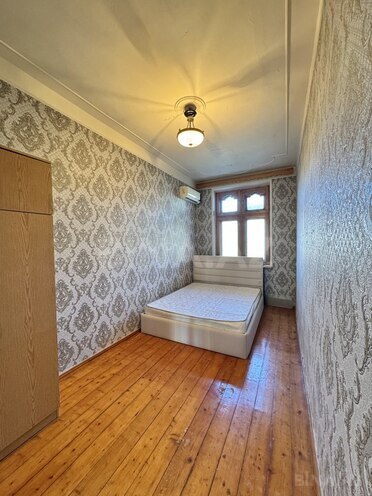 Продаётся 2-комн. вторичка 45 м², м. Нариман Нариманов, photo 4 from 12