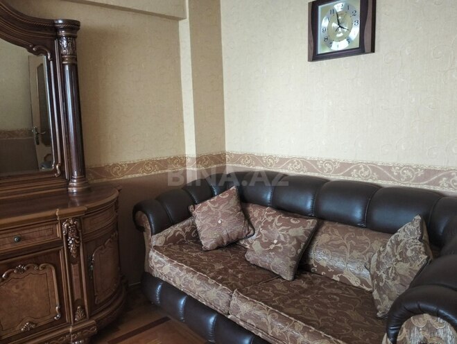 Сдаётся 2-комн. вторичка 50 м², м. Иншаатчылар, photo 1 from 9