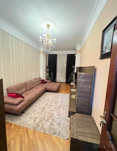 Сдаётся 2-комн. новостройка 65 м², м. 28 мая, photo 1 from 8