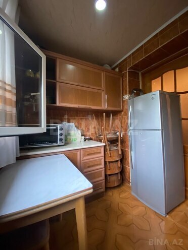 Продаётся 2-комн. вторичка 40 м², м. Элмляр Академиясы, photo 7 from 11