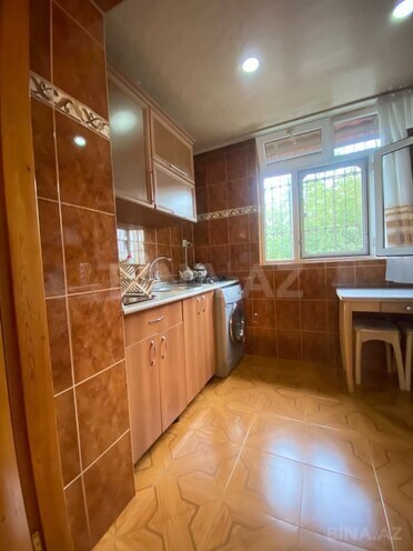 Продаётся 2-комн. вторичка 40 м², м. Элмляр Академиясы, photo 6 from 11