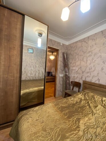 Продаётся 2-комн. вторичка 40 м², м. Элмляр Академиясы, photo 4 from 11